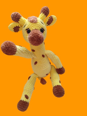 Giraffe new, handmade from plush yarn