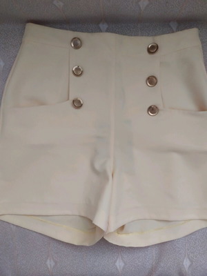 Doretta women's summer shorts new, yellow canary, size M