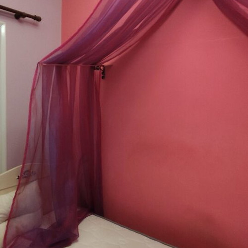 Mosquito net pink with purple like new