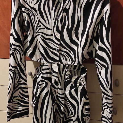 Edited mini dress like new, black and white with cutouts
