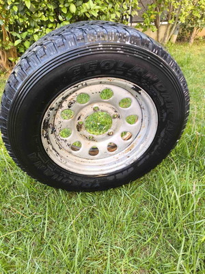 Γνήσια σιδερένια ζάντα Suzuki Samurai μεταχειρισμένη 15x5.5 με ελαστικό