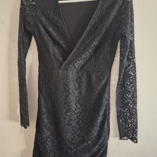 Black lace dress like new