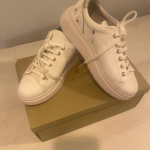 Ted Baker sneakers new, white with gold details