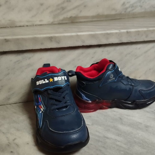 Bull Boys kids boots used, size 30, blue