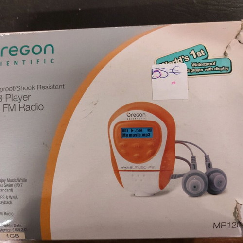 Oregon mp3player with built-in radio like new
