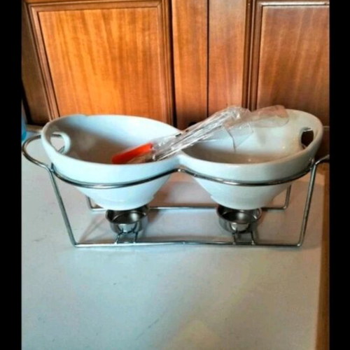 Fondue set with porcelain plates and 4 forks