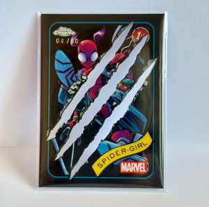 2025 Topps Chrome Marvel Spider-Girl Черна Неръждаема Стомана 04/10