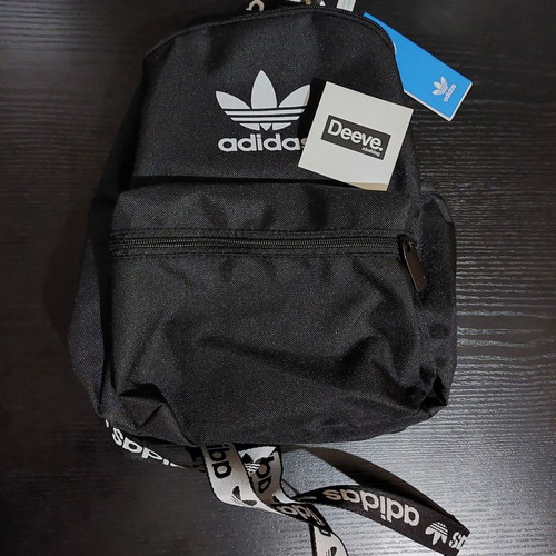 Adidas Adicolor Classic μικρό backpack καινούργιο, μαύρο