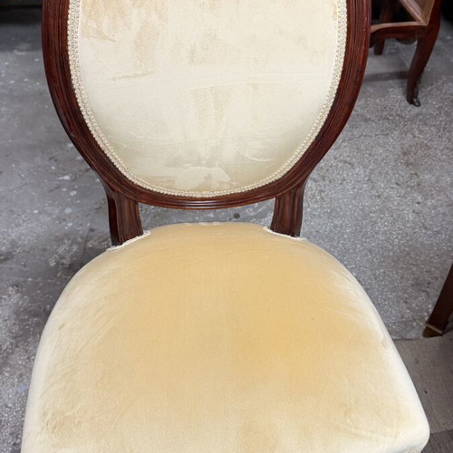 Saridis Extendable Dining Table with 8 Chairs like new