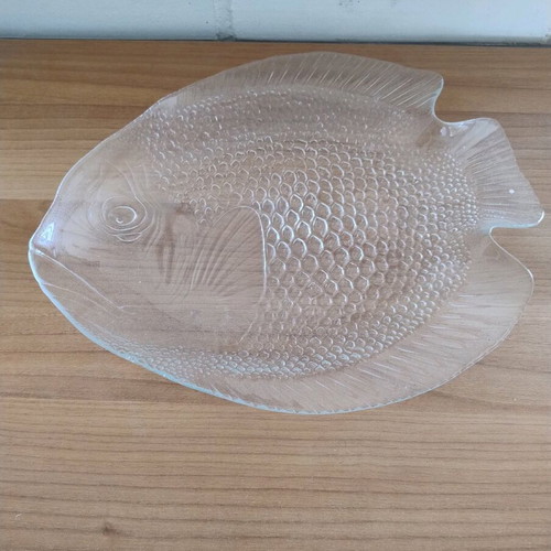 Large fish-shaped serving platter Arcoroc France like new