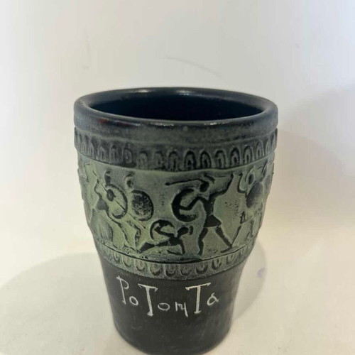 Clay cup with Greek warrior motifs used, 9x7 cm