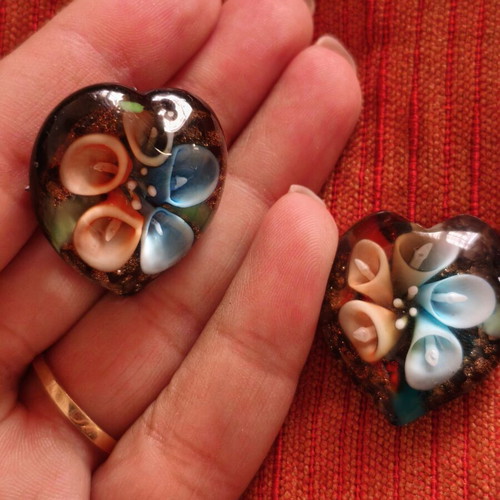 Vintage Murano glass heart buttons like new