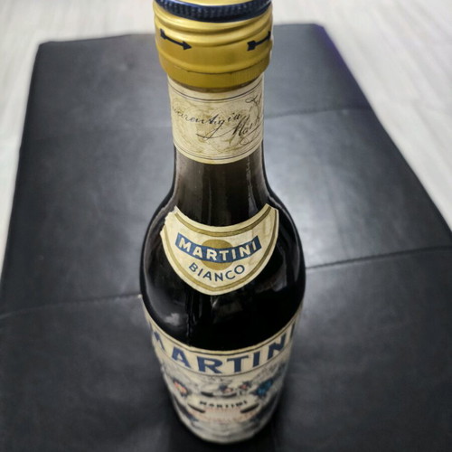 Martini Bianco 1970 closed, new