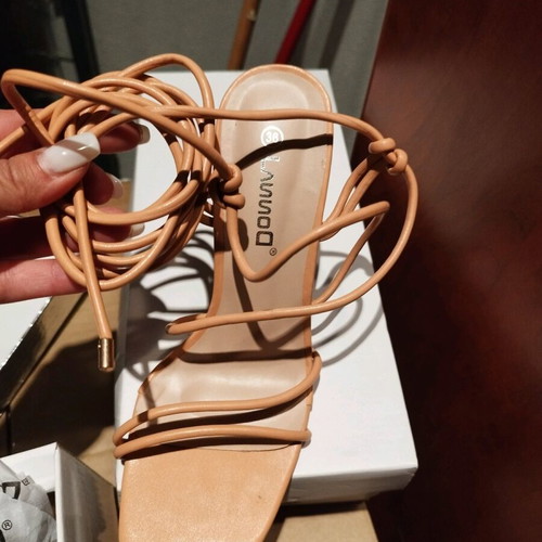 Luigi sandal orange like new, size 36, 11cm heel