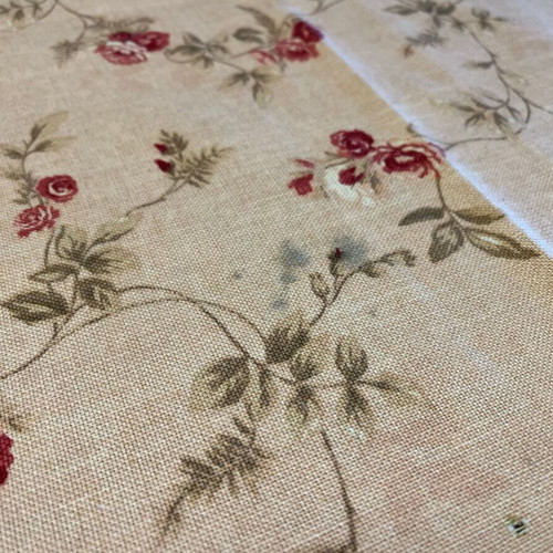 Tablecloth used with stain, size 194x158cm