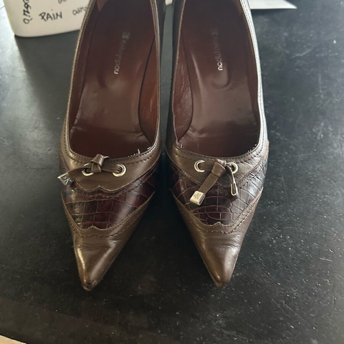 Kalogiou brown pumps with low heel like new, size 40