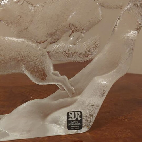 Crystal sculpture Mats Jonasson Running Wolfs large size like new