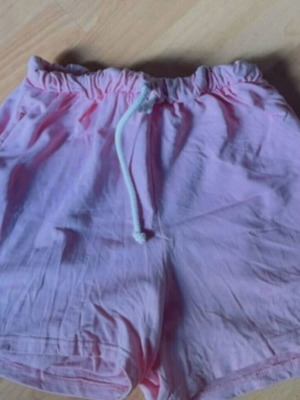 Bubblegun pink sports shorts, size M