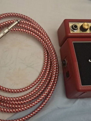 Guitar amplifier and cable new