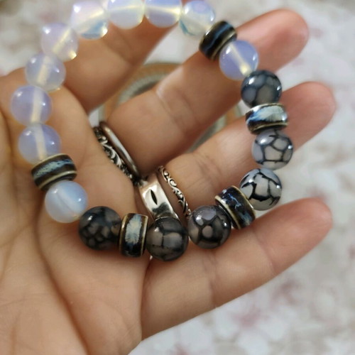 Energy bracelet made of agate and opalite handmade, new