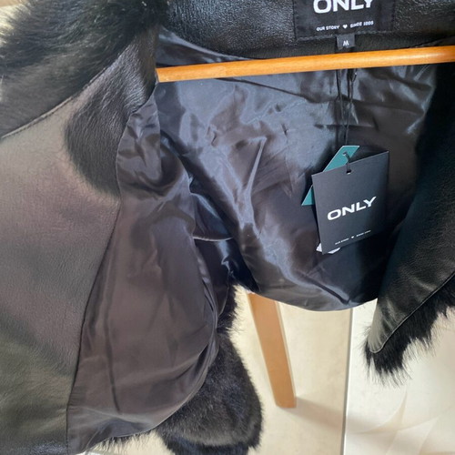 Bolero black synthetic fur new with tags