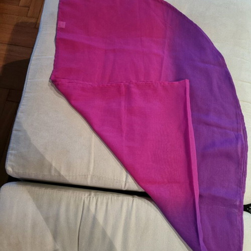 Two-tone scarf like new, pink and purple