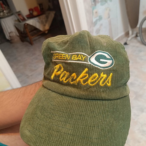 Vintage Green Bay Packers Snapback Cap used, corduroy fabric