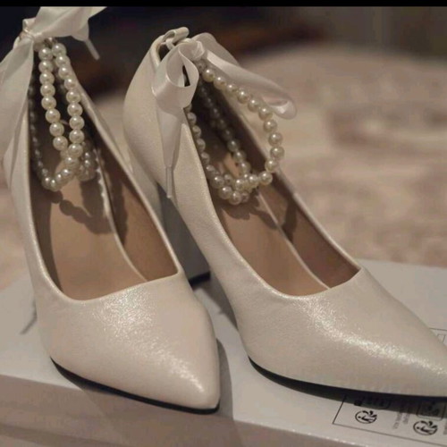 Bridal shoes size 38 white, new, narrow fit