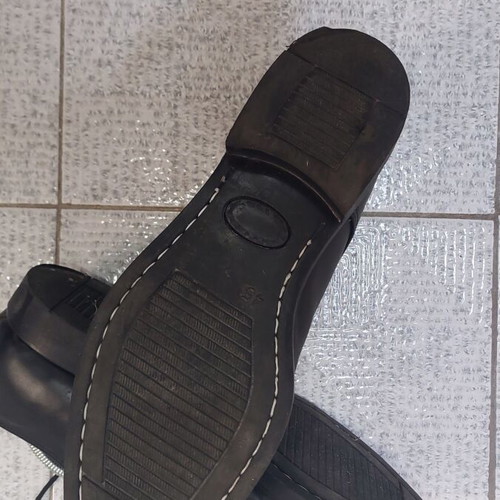 Leather military shoes size 45, classic style, black, like new