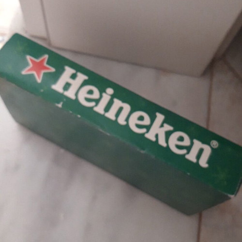 Heineken collectible poker set like new, complete with 2 decks and chips