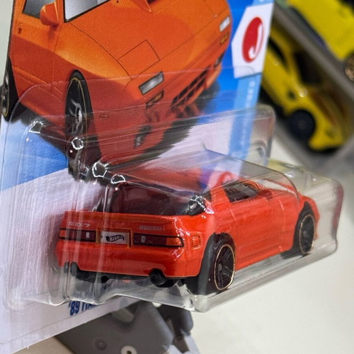 Hot Wheels ’89 Mazda Savanna RX-7 FC3S new collectible toy car