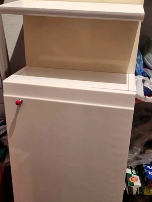 White bathroom cabinet used with shelves