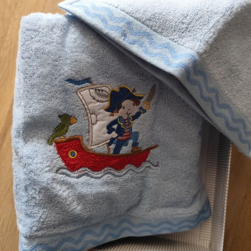 Nef-Nef children's towel set new, blue with pirate design