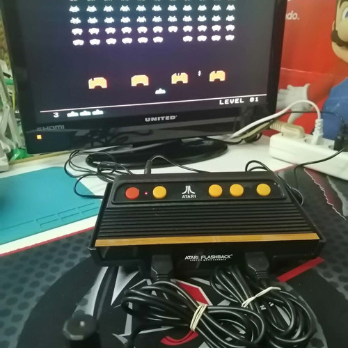 Atari Flashback 8 40th Anniversary Edition Classic Game console like new, 105 games