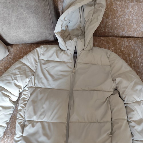 White thick jacket size XL like new, slim fit