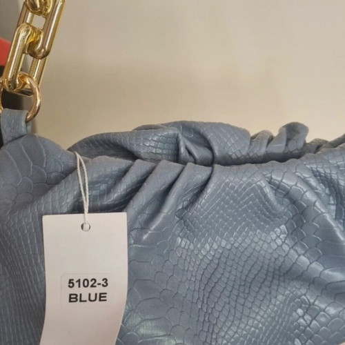 Blue shoulder bag new with tags, magnetic clutch closure