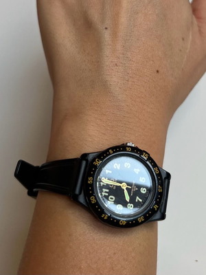 Q&Q quartz ρολόι μεταχειρισμένο, μαύρο, χρειάζεται μπαταρία
