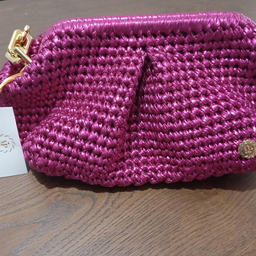 Miss Polyplexi handmade shoulder bag new, metallic fuchsia with gold chain