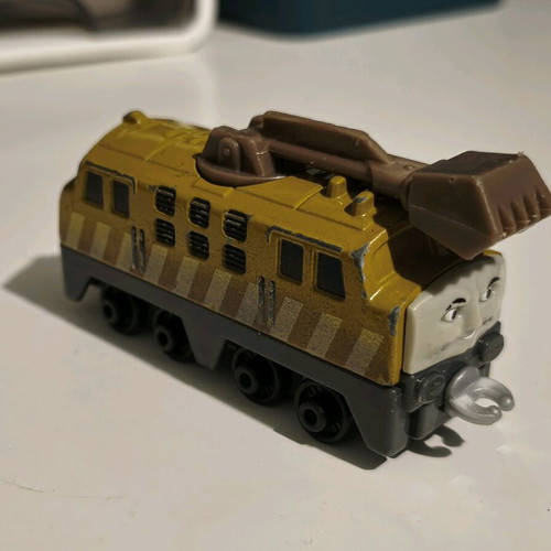 Thomas & Friends Adventures collectible trains like new, set of 3