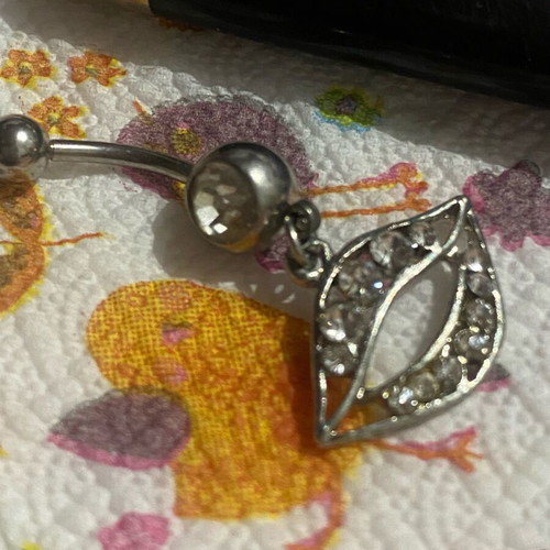 Navel piercing like new