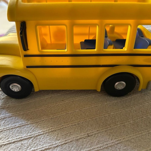 Cocomelon school bus with sounds and figure like new