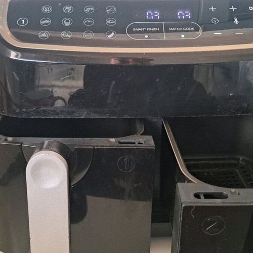 Air Fryer used 9L with dual baskets and 2600 W