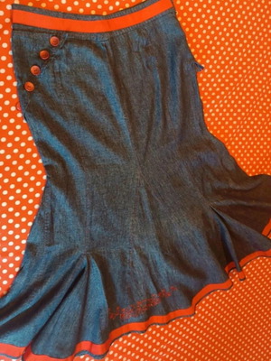 Camelot denim skirt long medium like new, blue