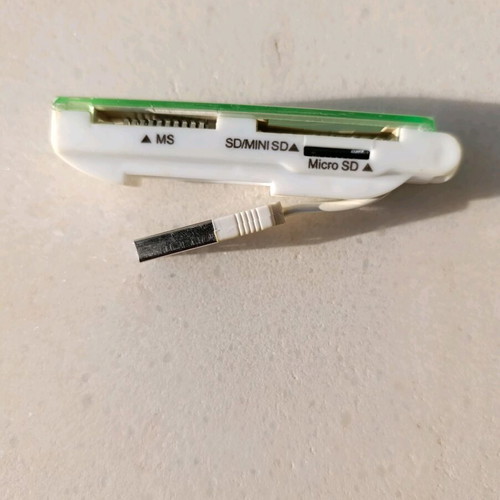 Card Reader with 3 Input Ports like new