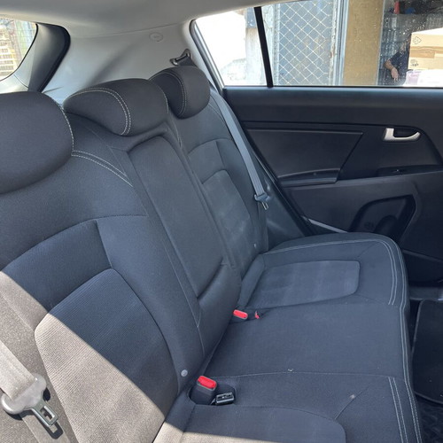 Kia Sportage 2011 SUV 1.6L petrol manual