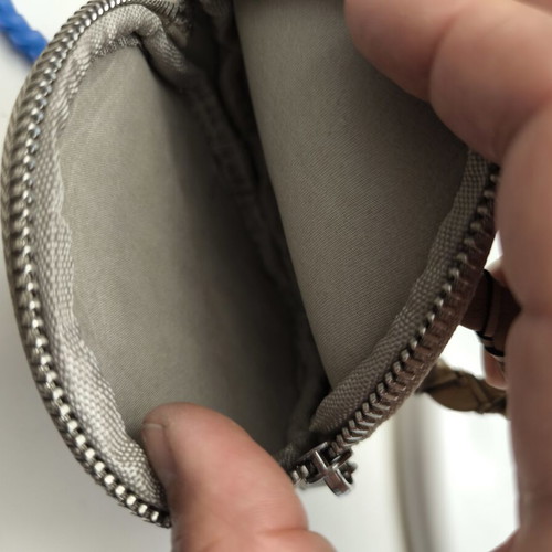 Wallet keychain for cards and bag, like new, beige, 12cm