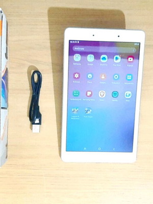 Samsung Galaxy Tab/Cradle/Cable/Case