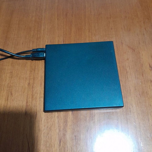 Small DVD for laptop like new with cables ready to use