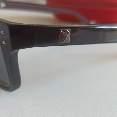 Yozzie Nagashi sunglasses like new with polarised lenses
