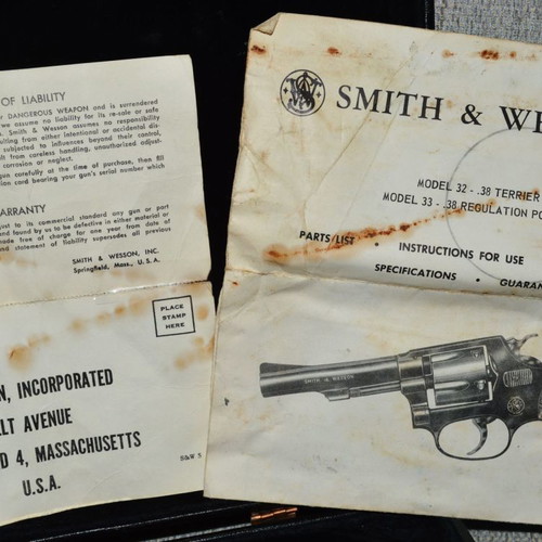 Collectible wooden 0.38 USA revolver case used with velvet lining